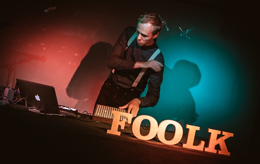 Foolk vydá nový singel „You (So Not Chill)“, ktorý premiérovala BBC