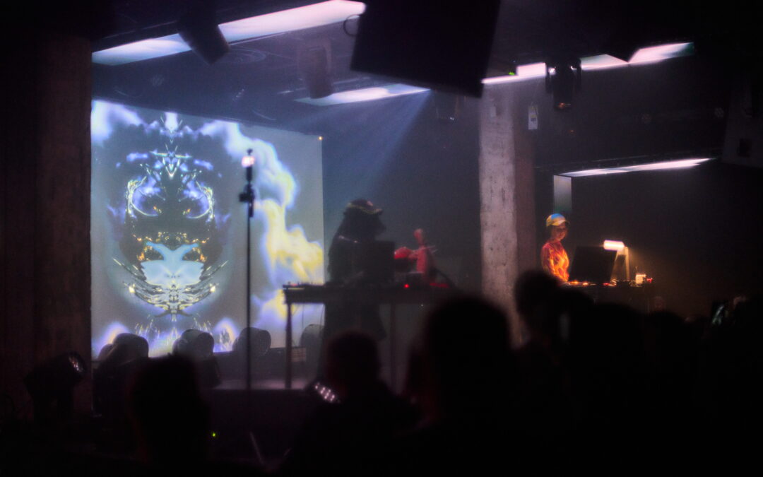 El Ángel Exterminador and Anastasiia Vorobiova discuss BRUXISMO, their collaborative performance at MUTEK 27